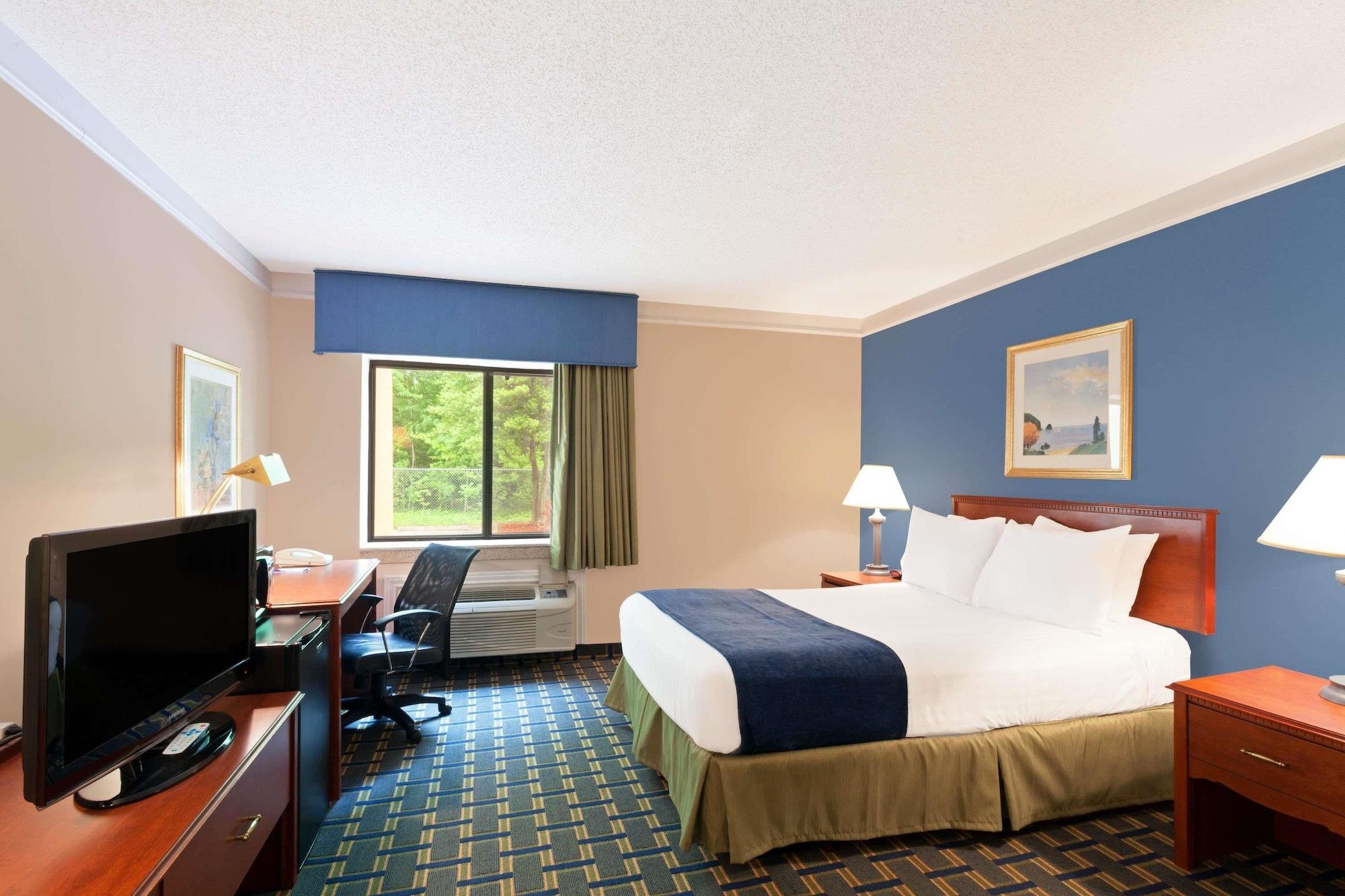 Hotel Baymont By Wyndham Memphis East Exterior foto