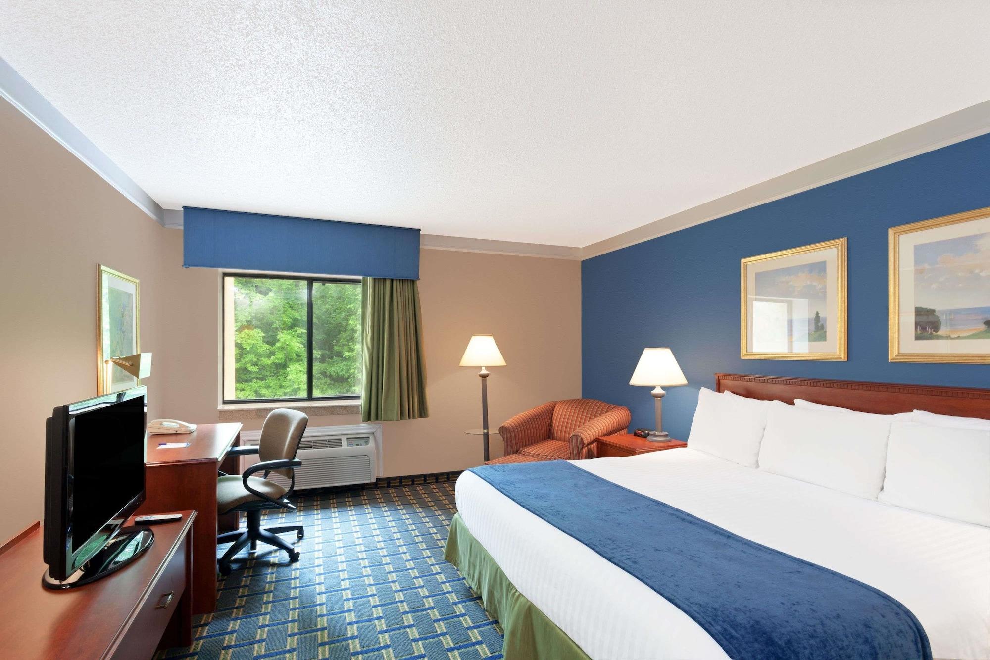 Hotel Baymont By Wyndham Memphis East Exterior foto